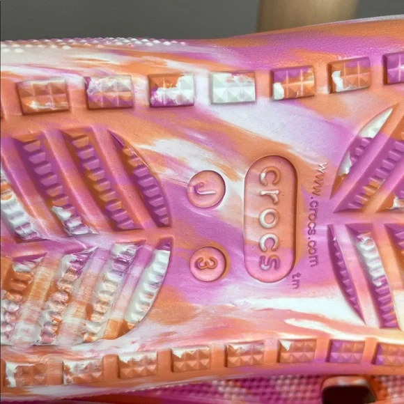 CROCS Kids Cutie Crush Platform Clogs J3 - Picture 6 of 8